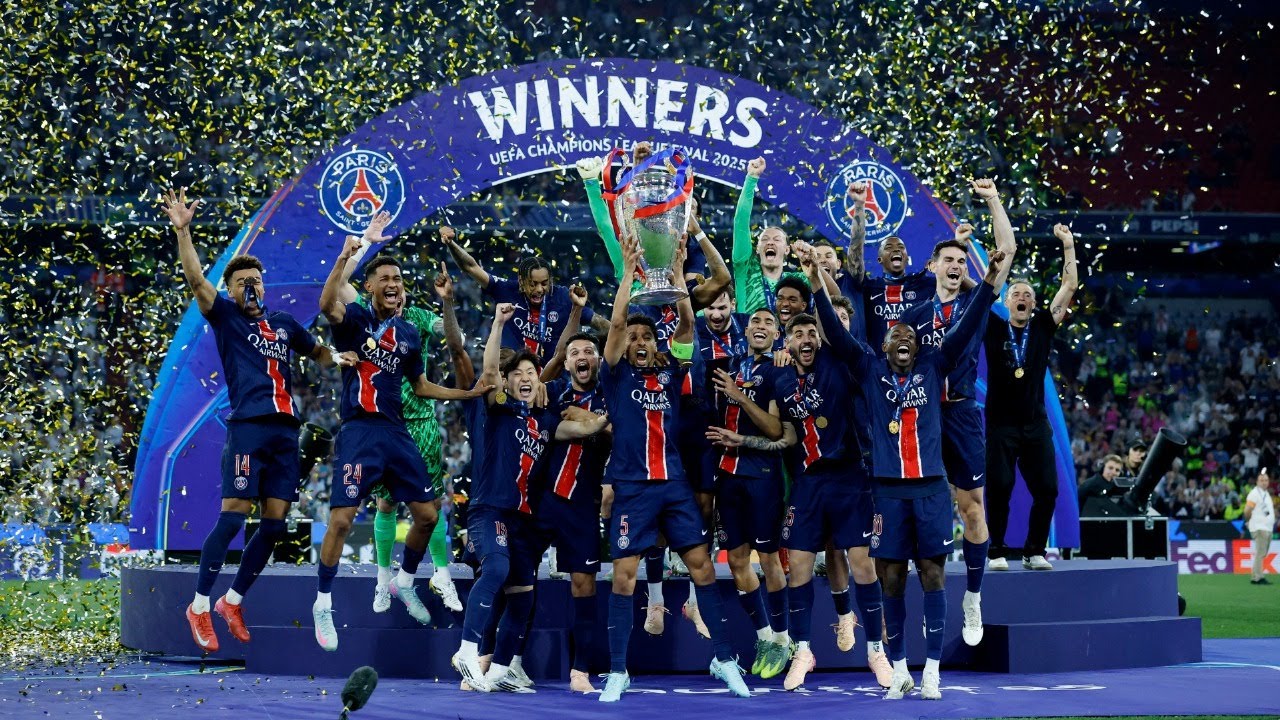 PSG Celebrating Champions League