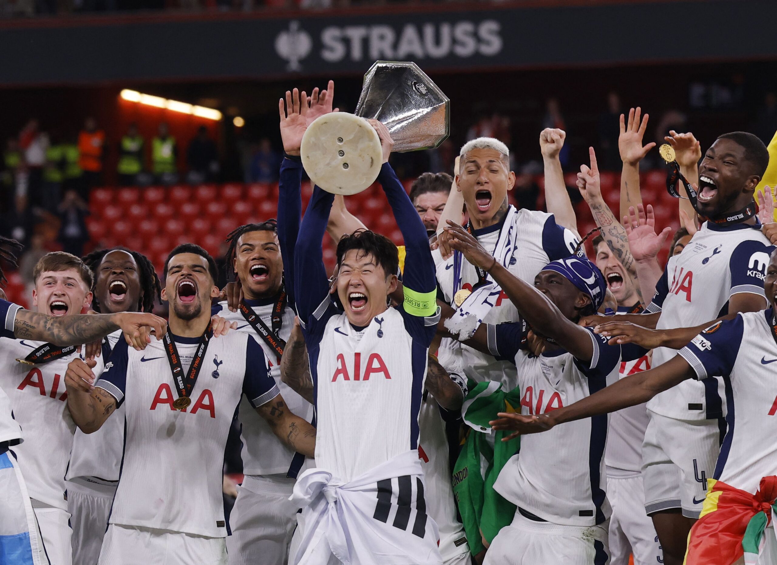 Tottenham Celebrating Europa