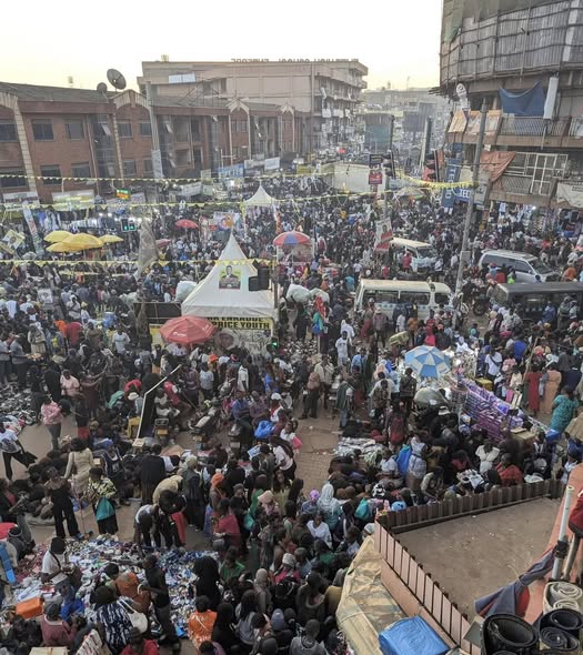 Kampala before evicting vendors